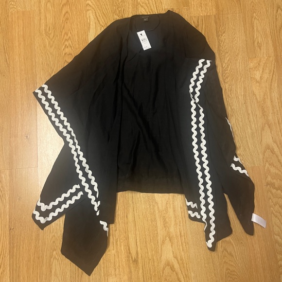 Ann Taylor Coverup - Picture 1 of 1